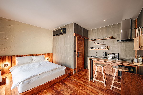 Pool Suite Room